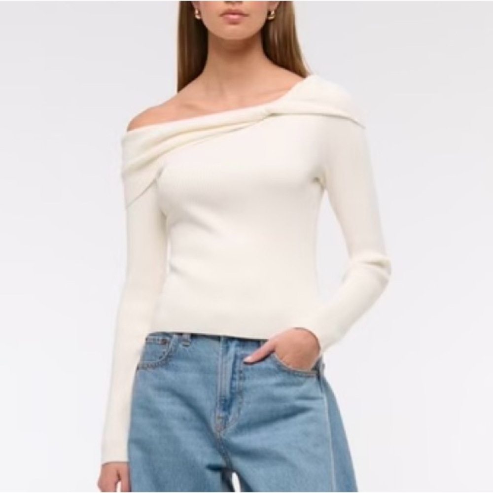 Abercrombie & Fitch Off the Shoulder Cream Sweater